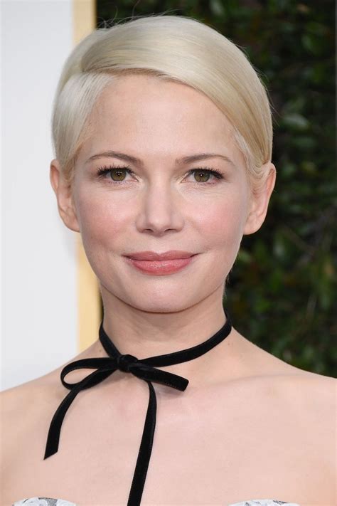 michelle williams natural hair color.